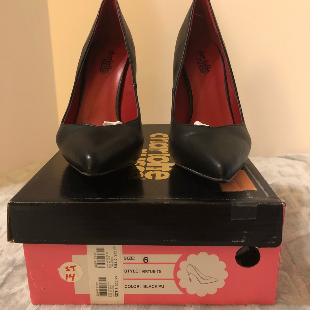 SOLD ~ Charlotte Russe Black Leather Pumps - Picture 2 of 5